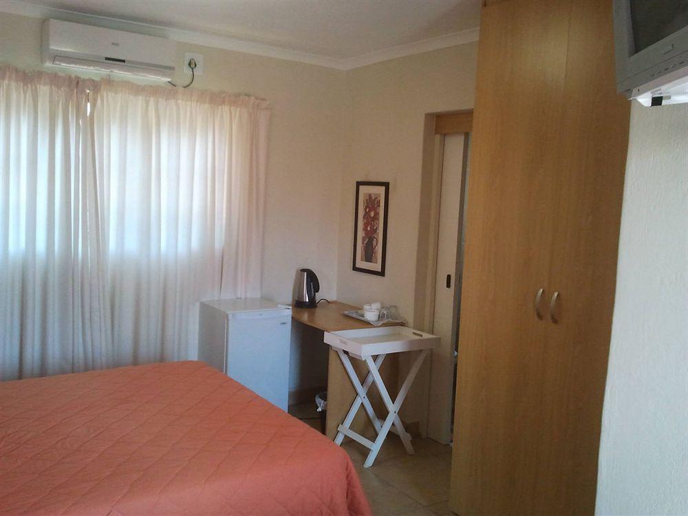 קומאטיפורט Country Link Guest Lodge מראה חיצוני תמונה