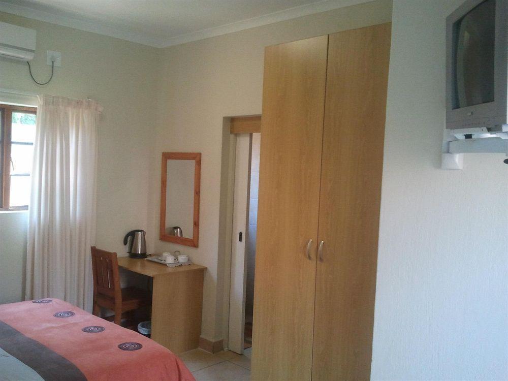 קומאטיפורט Country Link Guest Lodge מראה חיצוני תמונה