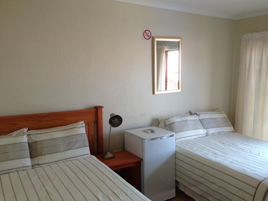 קומאטיפורט Country Link Guest Lodge מראה חיצוני תמונה