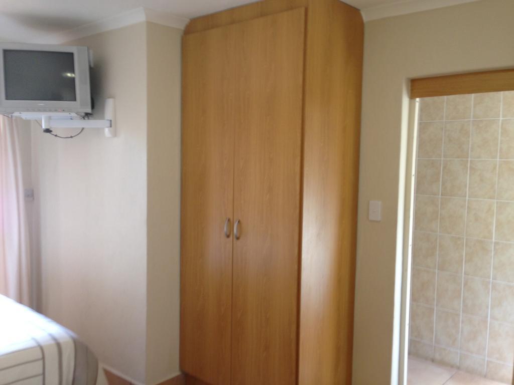 קומאטיפורט Country Link Guest Lodge מראה חיצוני תמונה