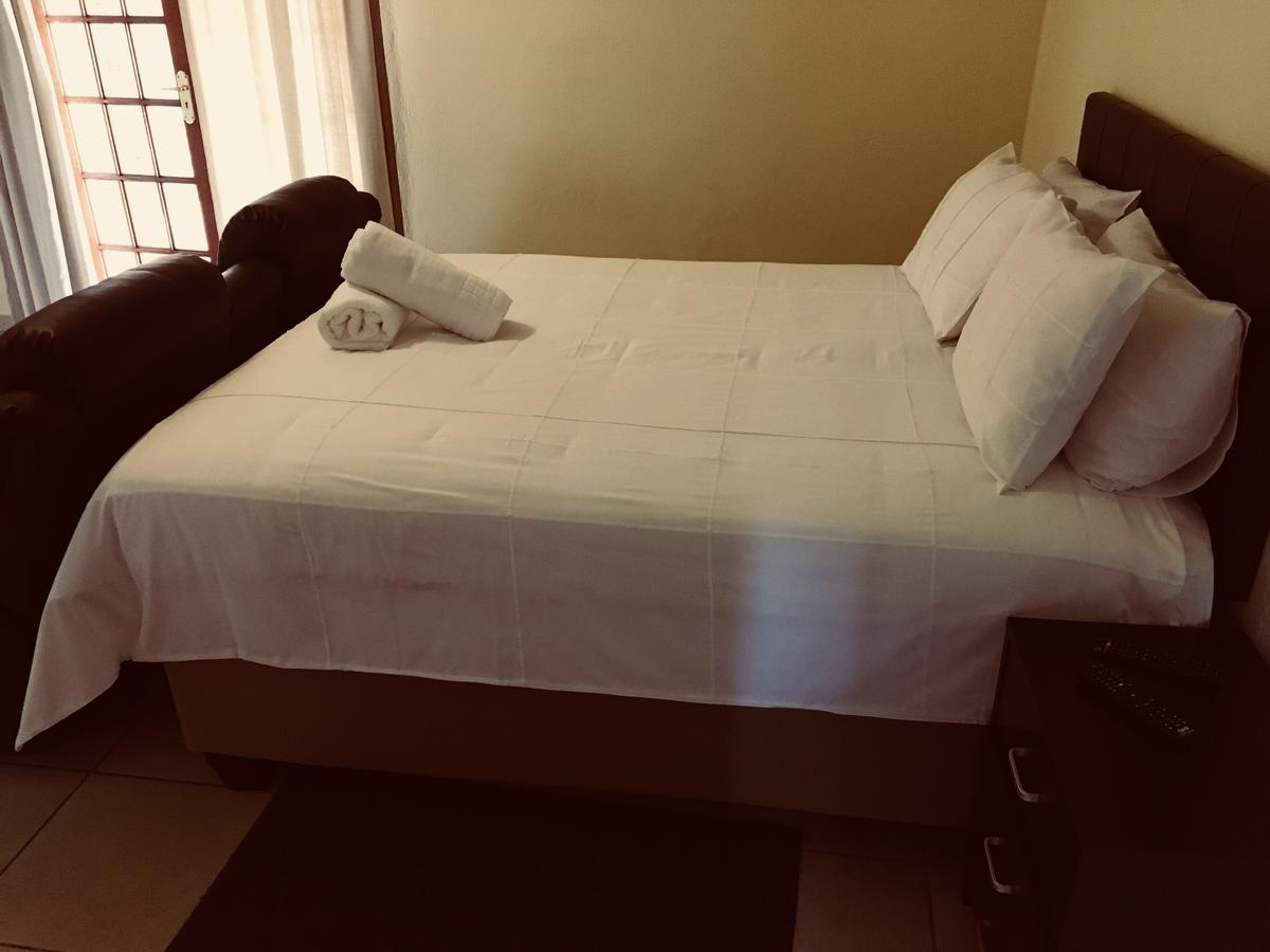 קומאטיפורט Country Link Guest Lodge מראה חיצוני תמונה