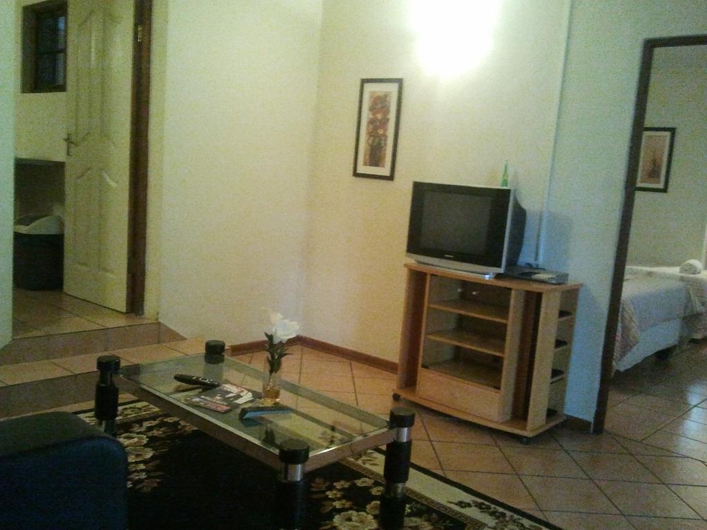 קומאטיפורט Country Link Guest Lodge חדר תמונה